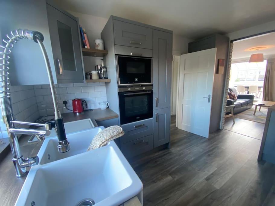 Central, Comfortable And Spacious 4 Bed Duplex Δουβλίνο Εξωτερικό φωτογραφία